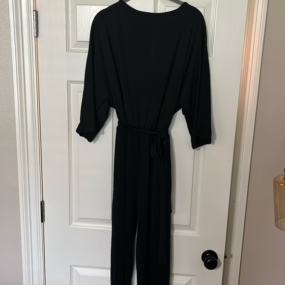 Black jumpsuit with tie - Picture 4 of 8